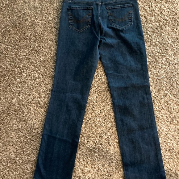Woman’s Straight Leg Jeans Mid Rise Size 8/28 - Picture 4 of 5